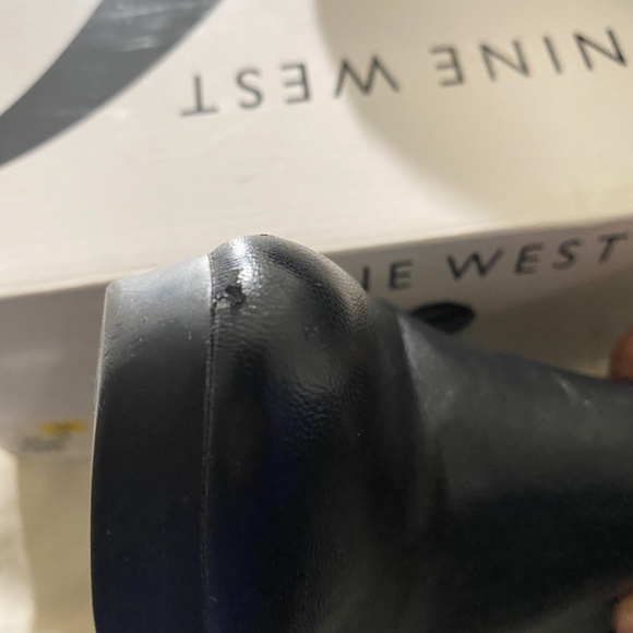 Women’s black booties - Picture 3 of 5